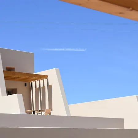 Santorini - - Sleeps 2 - Pool - Parking Villa Messaria (Santorini)